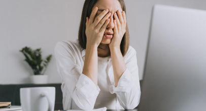 Wie man emotionale Erschöpfung bei der Arbeit erkennt und vermeidet